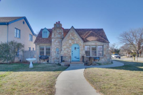 Hot Tub, Fire Pit and Grill Stone Cottage in Lawton